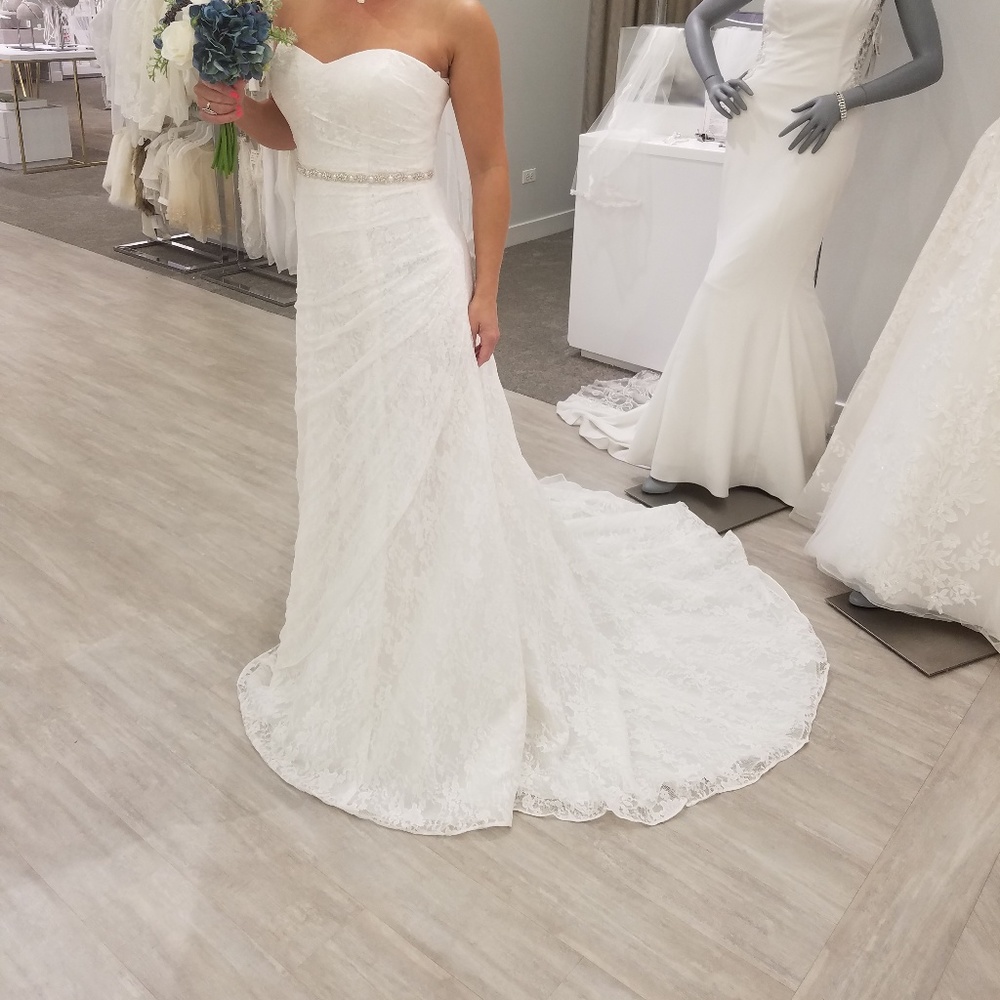 Lace A-Line Wedding Dress Size 6